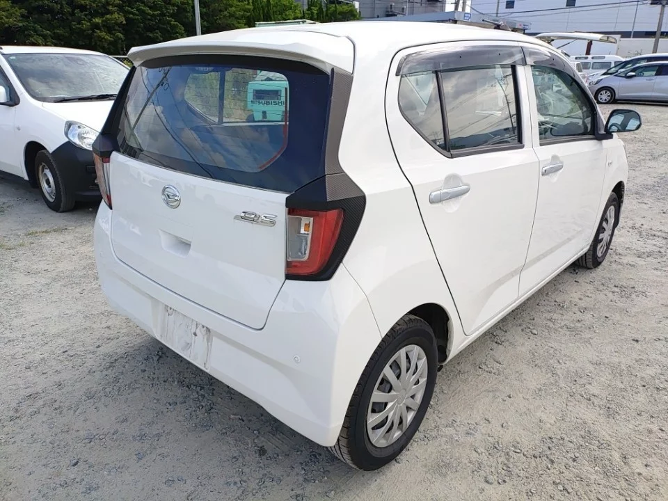 Daihatsu Mira e:S LA350S 2021